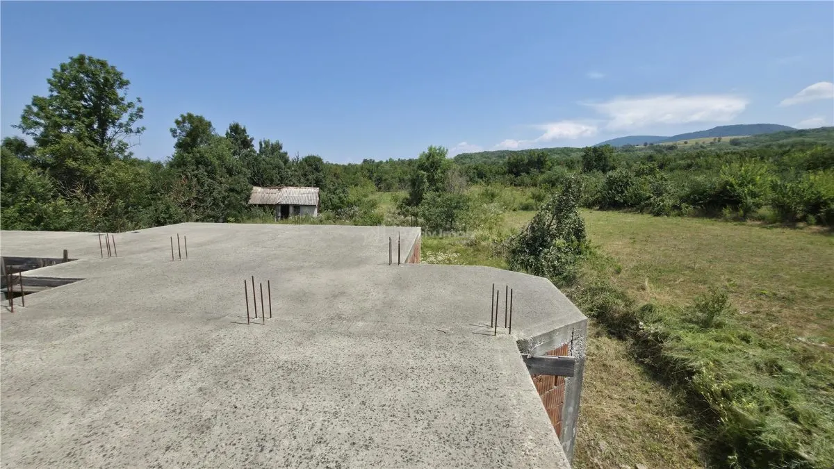 Rachitova | Maison avec Jardin | 5.314 m² de Terrain | Commission Zéro - foto 25