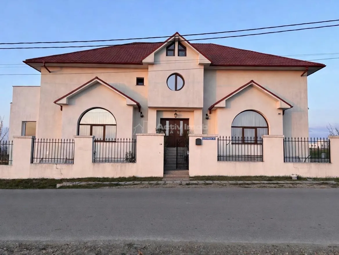 Impresionante Villa con Espacios Generosos en Cordau - foto 1