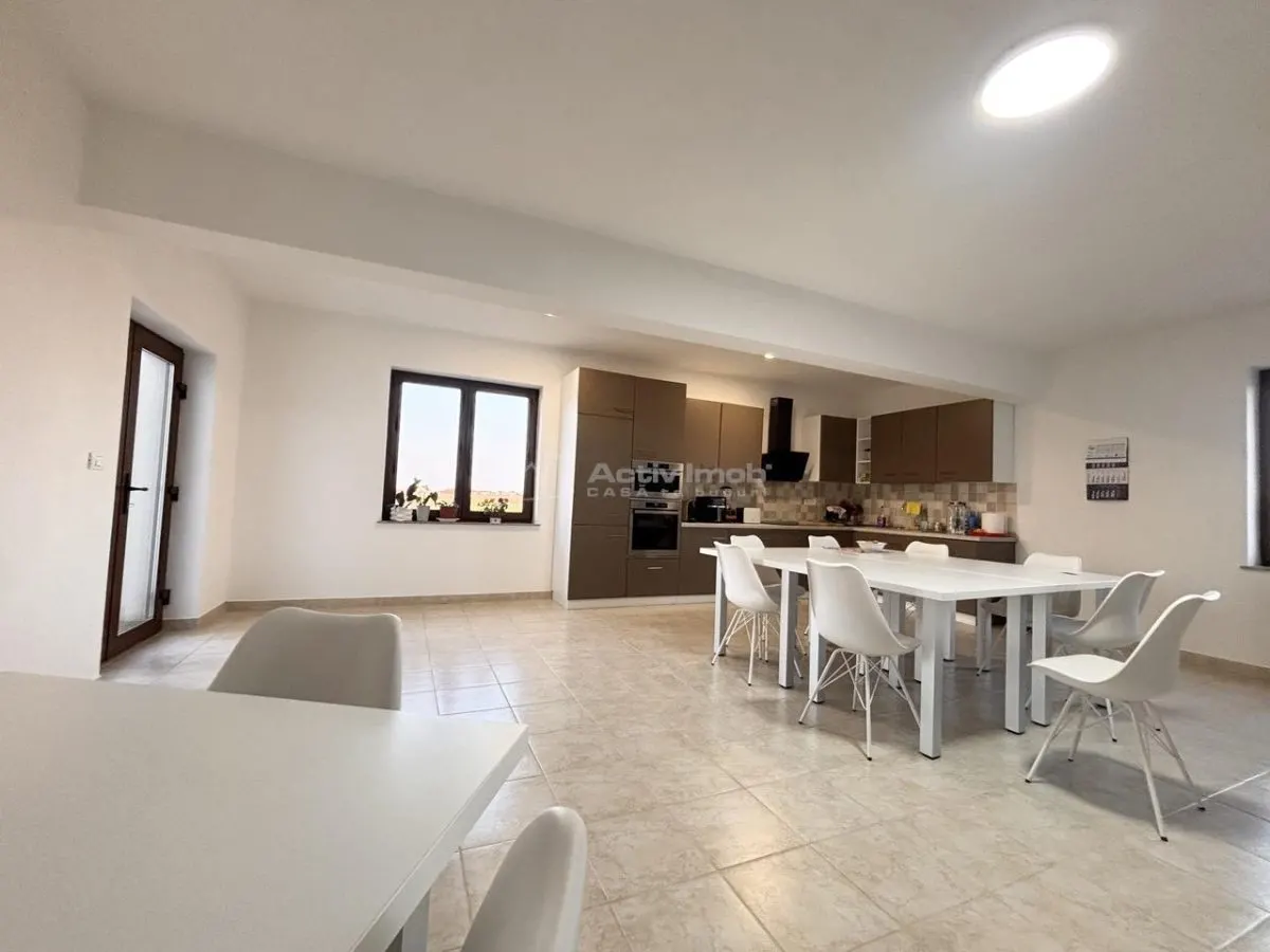Impresionante Villa con Espacios Generosos en Cordau - foto 6