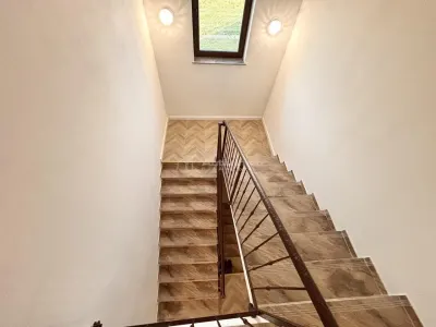 Impresionante Villa con Espacios Generosos en Cordau - foto 10