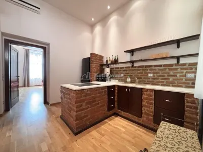 Appartement Deux Pièces, Situation Ultracentrale Face au Théâtre - foto 6