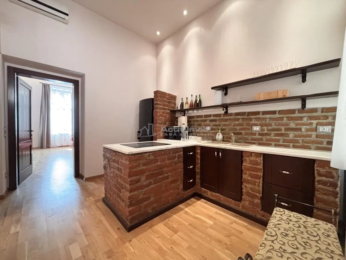 Appartement Deux Pièces, Situation Ultracentrale Face au Théâtre - foto 6