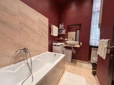 Appartement Deux Pièces, Situation Ultracentrale Face au Théâtre - foto 7