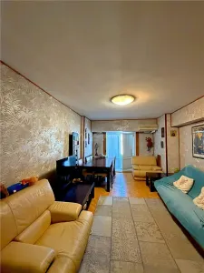 Apartment with 4 bedrooms for sale 97 sqm - Bucuresti