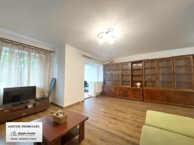 Apartamento de 3 Dormitorios, 78 m², Piso 2, Centro Urbano Bd. Unirii, Buzau - foto 5
