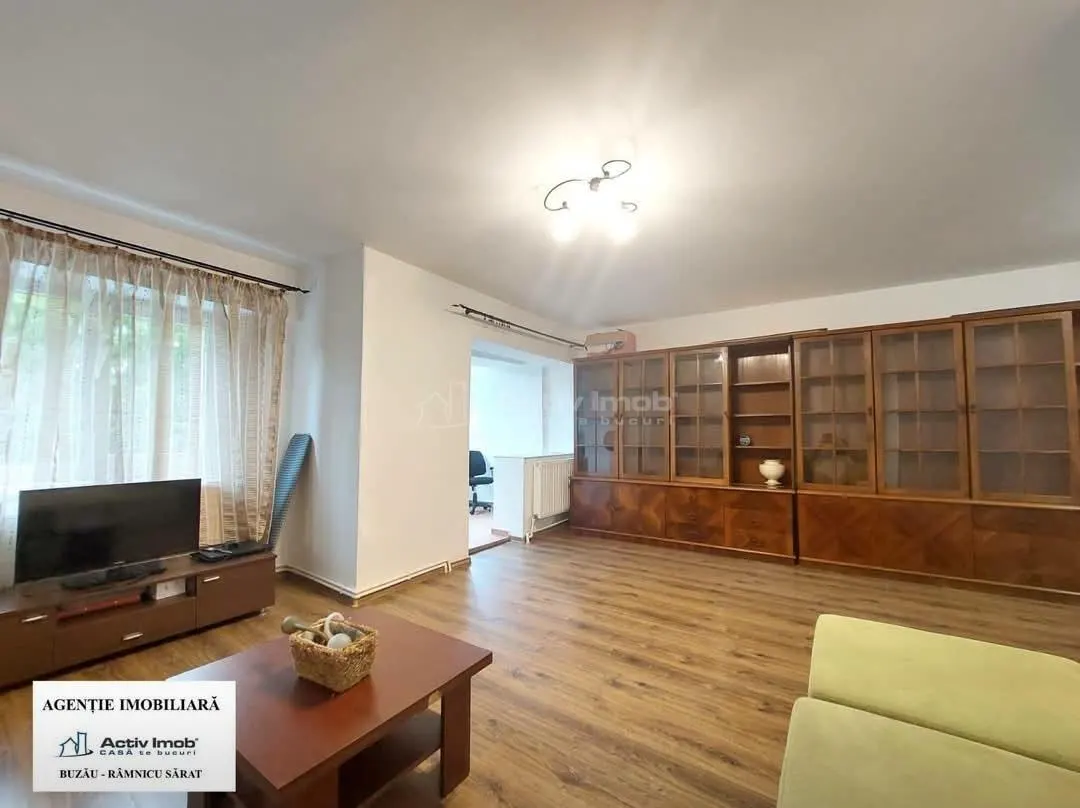 Apartamento de 3 Dormitorios, 78 m², Piso 2, Centro Urbano Bd. Unirii, Buzau - foto 5