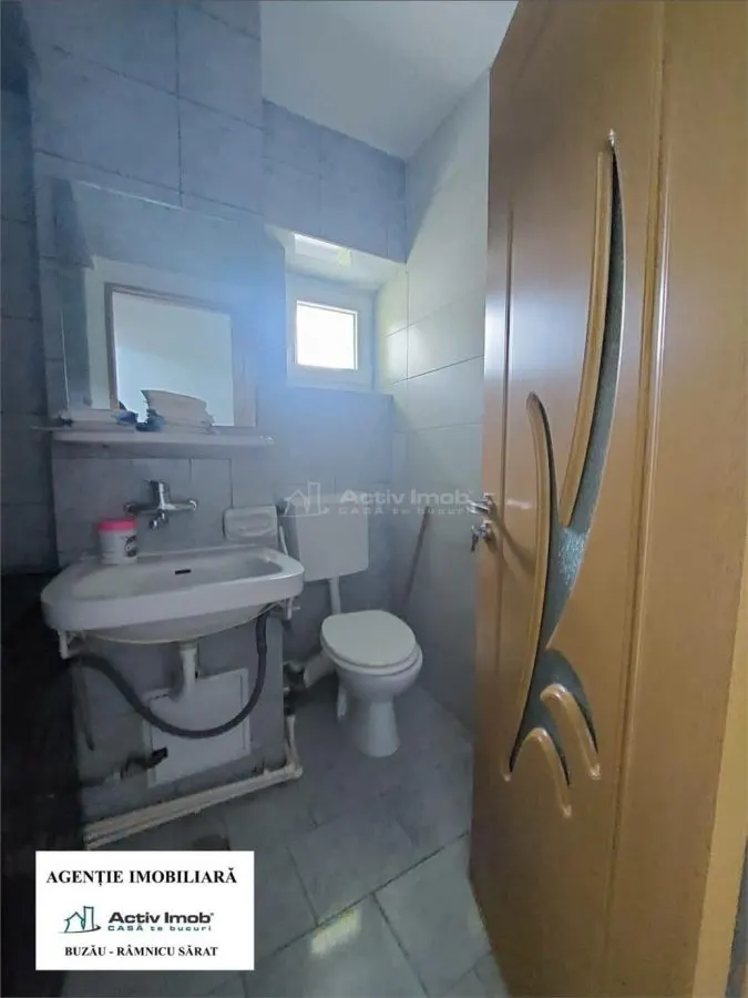 Apartamento de 3 Dormitorios, 78 m², Piso 2, Centro Urbano Bd. Unirii, Buzau - foto 10