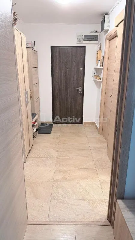 Apartment with 4 bedrooms for sale 81 sqm in Bucuresti, Drumul Taberei area - foto 2