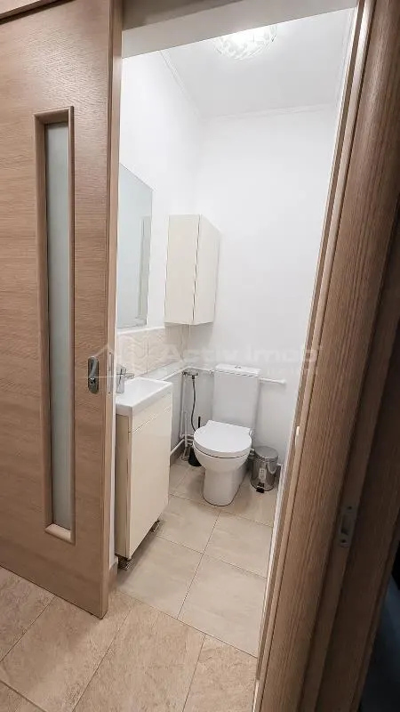 Apartment with 4 bedrooms for sale 81 sqm in Bucuresti, Drumul Taberei area - foto 11