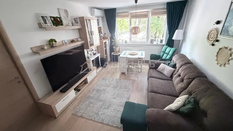 Apartment with 4 bedrooms for sale 81 sqm in Bucuresti, Drumul Taberei area - foto 18
