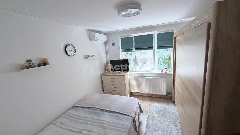 Apartment with 4 bedrooms for sale 81 sqm in Bucuresti, Drumul Taberei area - foto 7