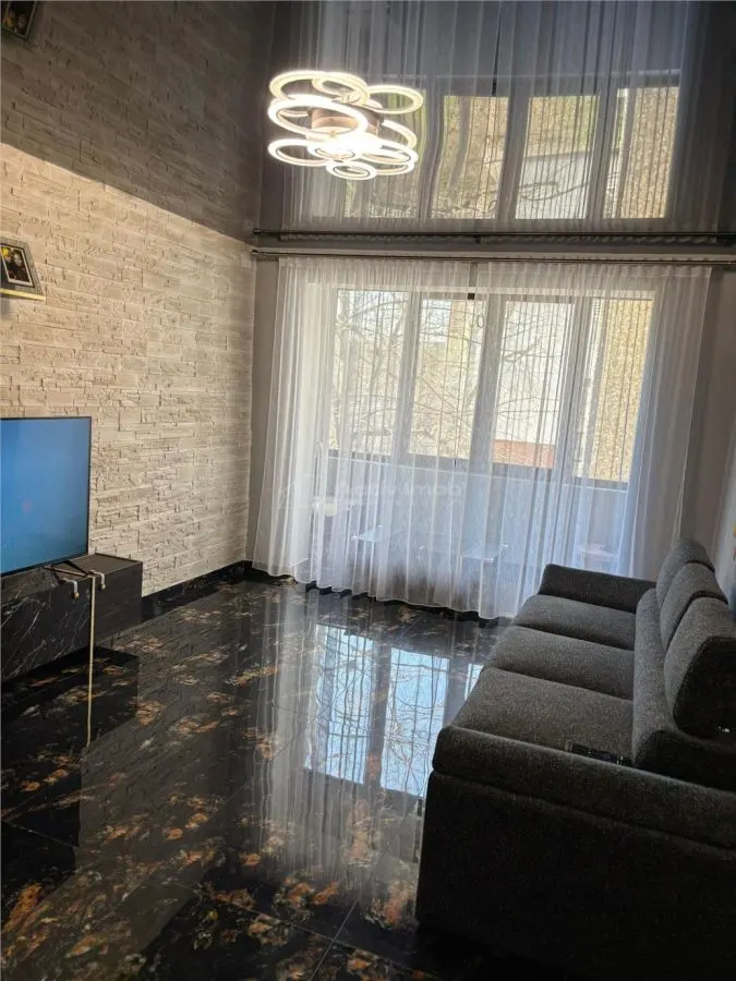 Apartamento 2 Dormitorios M17, Reformado con Calefacción por Suelo - foto 4