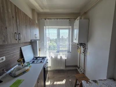 Apartment with 2 bedrooms for sale 50 sqm in Ramnicu Valcea, Nord area - foto 2