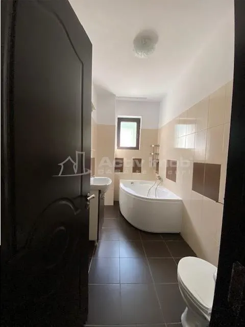Studio Spacieux et Rénové à Sisesti, Entièrement Meublé - foto 5