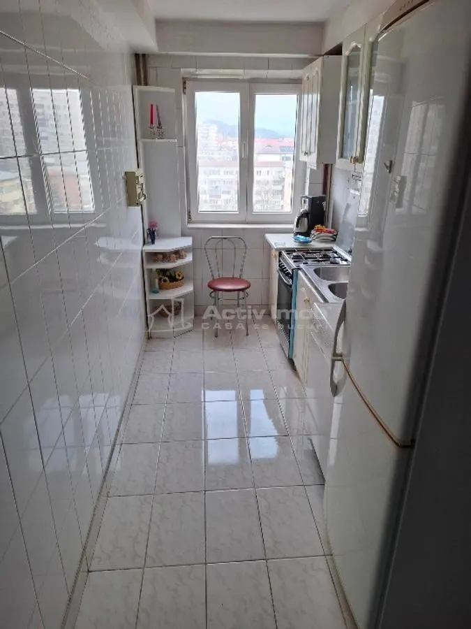 Appartement 4 Chambres Ostroveni, Bulevardul Tineretului, Ramnicu Valcea - foto 2