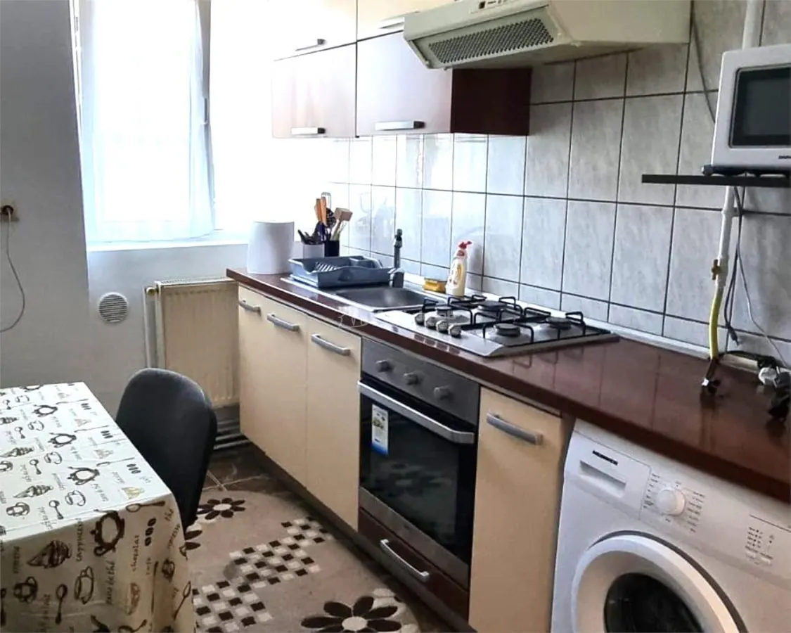 Appartement Deux Chambres, Deuxième Étage, George Cosbuc près École 11 - foto 7