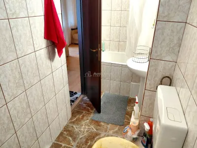 Appartement Deux Chambres, Deuxième Étage, George Cosbuc près École 11 - foto 10