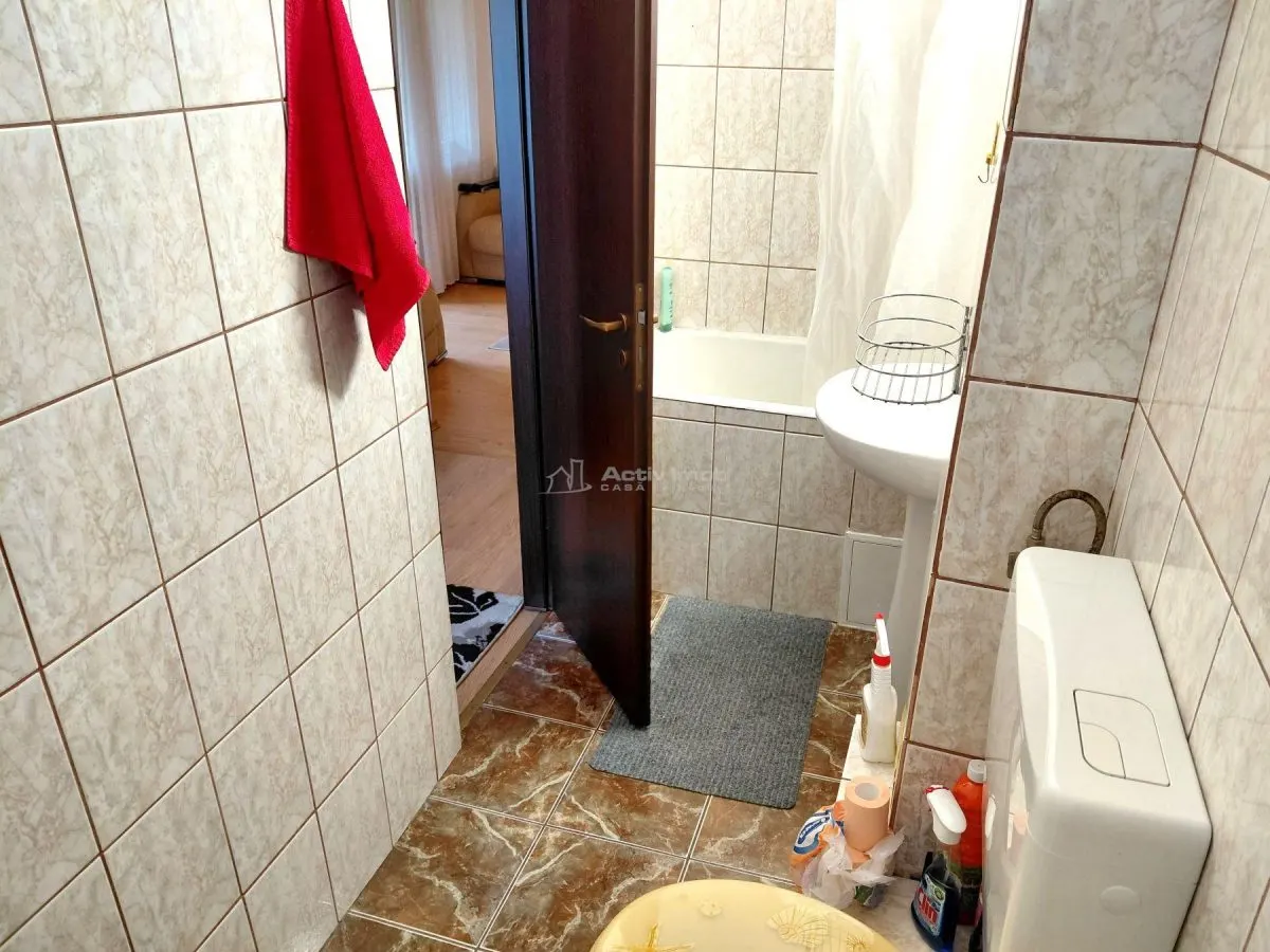 Appartement Deux Chambres, Deuxième Étage, George Cosbuc près École 11 - foto 10