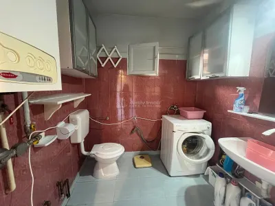 卢戈日，一楼独立屋，私人庭院，4房间，适合经营与住宅，市中心 - foto 12