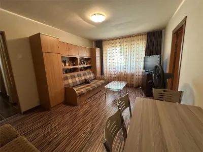 雷希察2卧室公寓，舒适度2，半分隔式布局，卢恩卡 - Resita