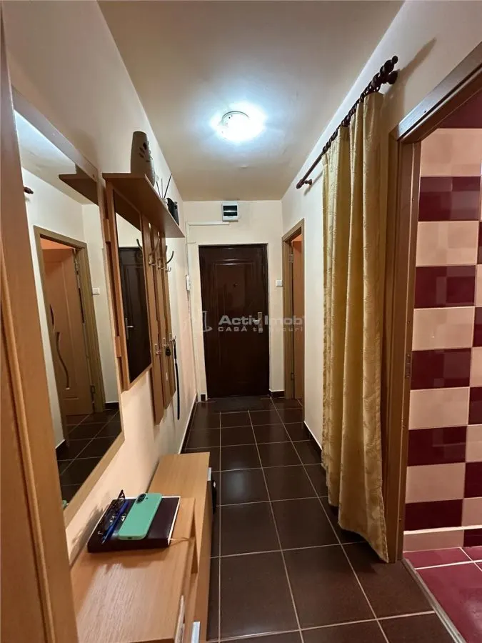 Resita, Appartement 2 Chambres, Confort 2, Distribution Semiseparée, Lunca - foto 8