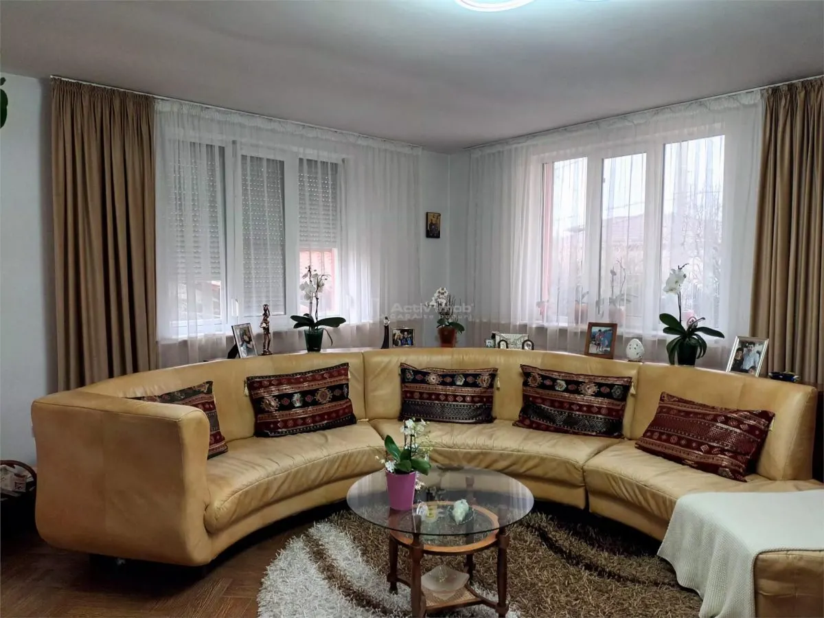 Villa, Quartier Băncii, Rue Alexandru Cernat - foto 4