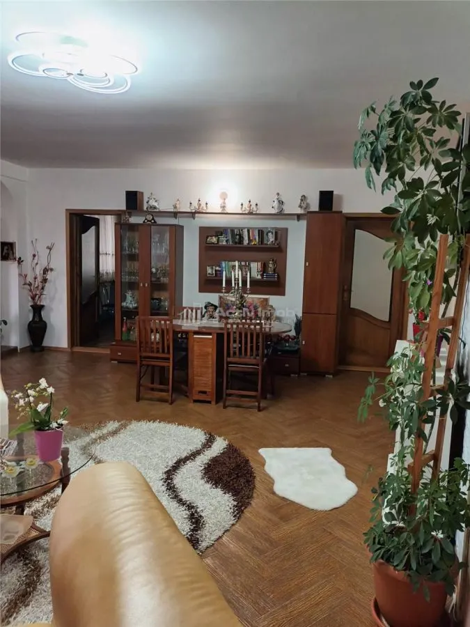 Villa, Quartier Băncii, Rue Alexandru Cernat - foto 5