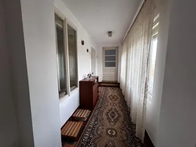 Bocsa Montana: Solid Three-Level House with Basement, Ground & First Floor - foto 12