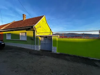 Bocsa Montana: Solid Three-Level House with Basement, Ground & First Floor - foto 18