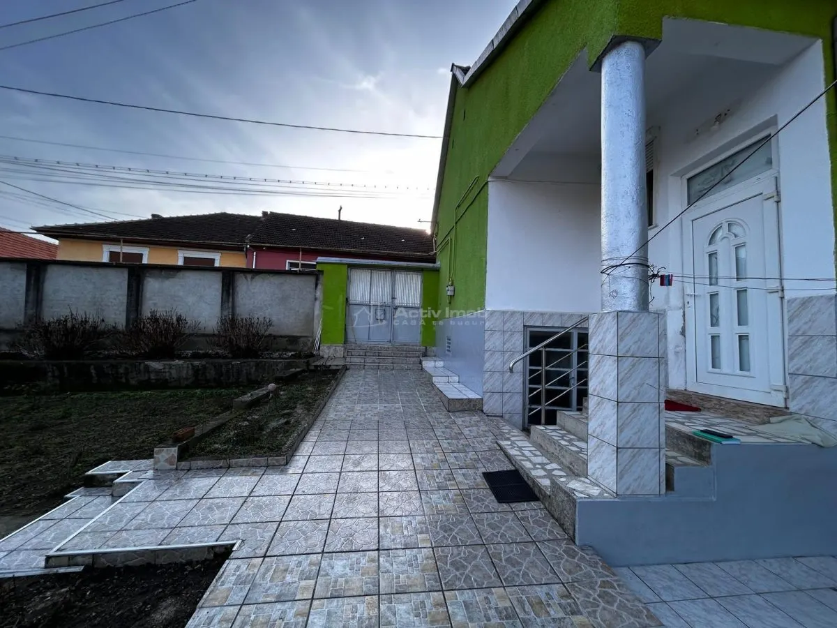 Bocsa Montana: Solid Three-Level House with Basement, Ground & First Floor - foto 19