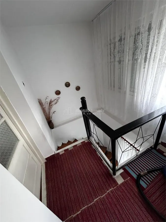 Bocsa Montana: Solid Three-Level House with Basement, Ground & First Floor - foto 9