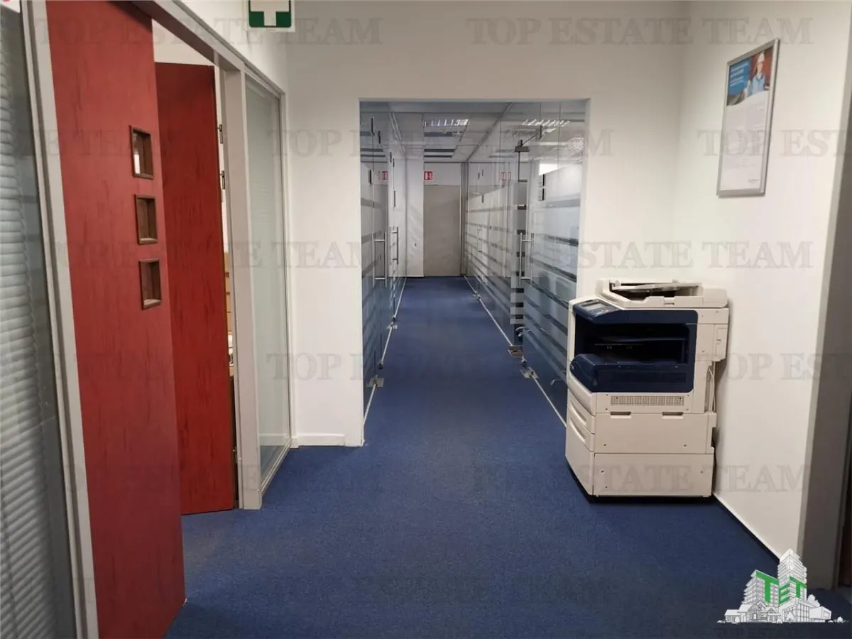 Office Building in Prime Central Location, Bucuresti - foto 6