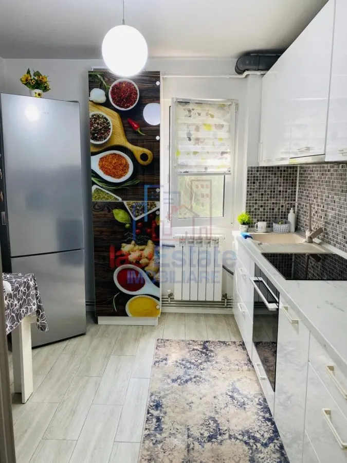 Apartamento de 3 Dormitorios Podu Ros - Aleea Rozelor - foto 18