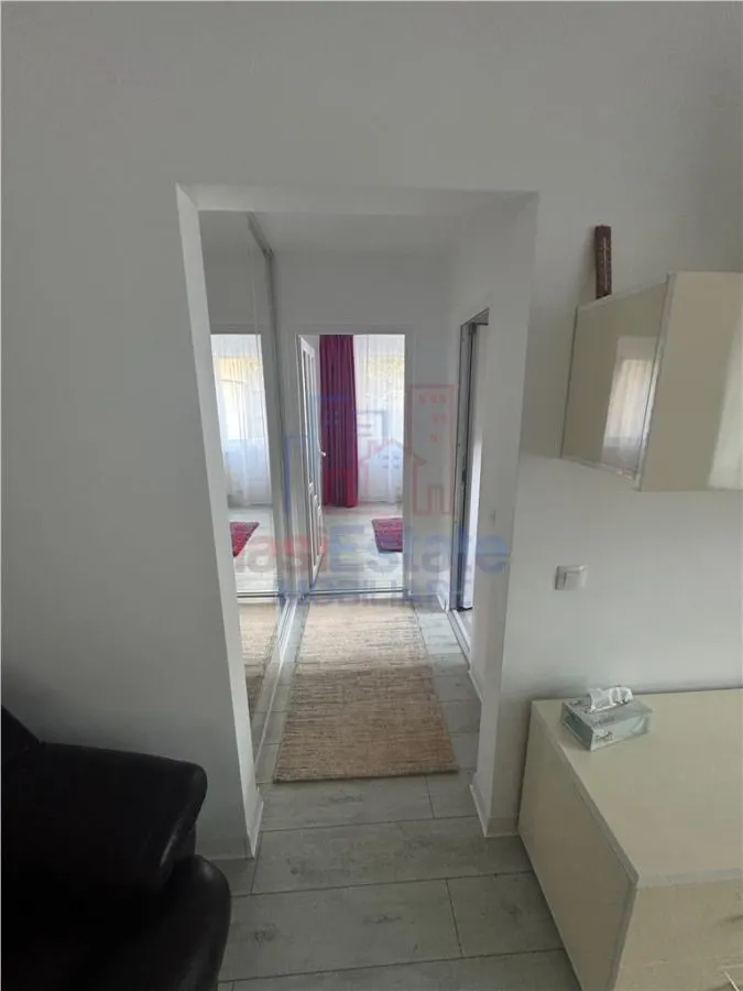 Apartamento de 3 Dormitorios Podu Ros - Aleea Rozelor - foto 4