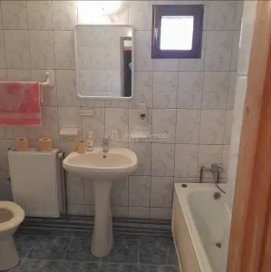 Casa de 3 Dormitorios en Venta en Codlea - foto 6