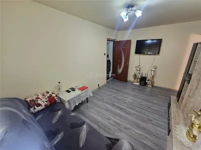 Resita, Apartamento de 3 Dormitorios, Planta Baja, Micro 3 - foto 2