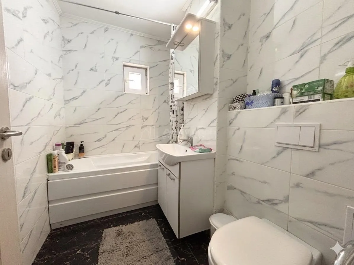 Appartement 3 Chambres Rez-de-Chaussée, Immeuble Rénové - foto 9
