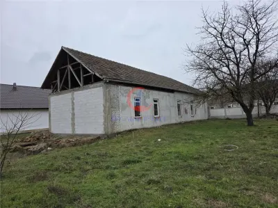 Opportunité d'Investissement : Propriété à Pischia, 190 m², 1000 m² de Terrain - foto 6