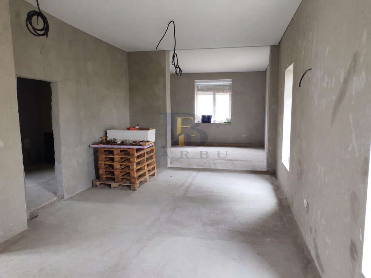 House / villa for sale 190 sqm in Pischia - foto 8