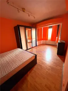 Appartement 3 Chambres, Chaudière Individuelle, Immeuble Isolé, Ascenseur - foto 4
