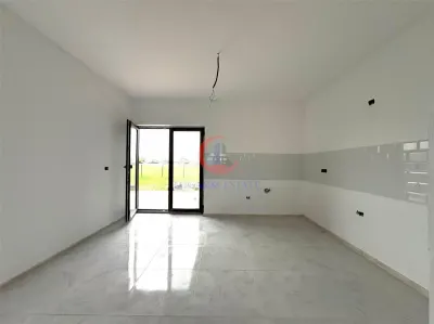 Maison Individuelle Plain-Pied à Timișoara - 102 m², Terrain 532 m² - foto 6