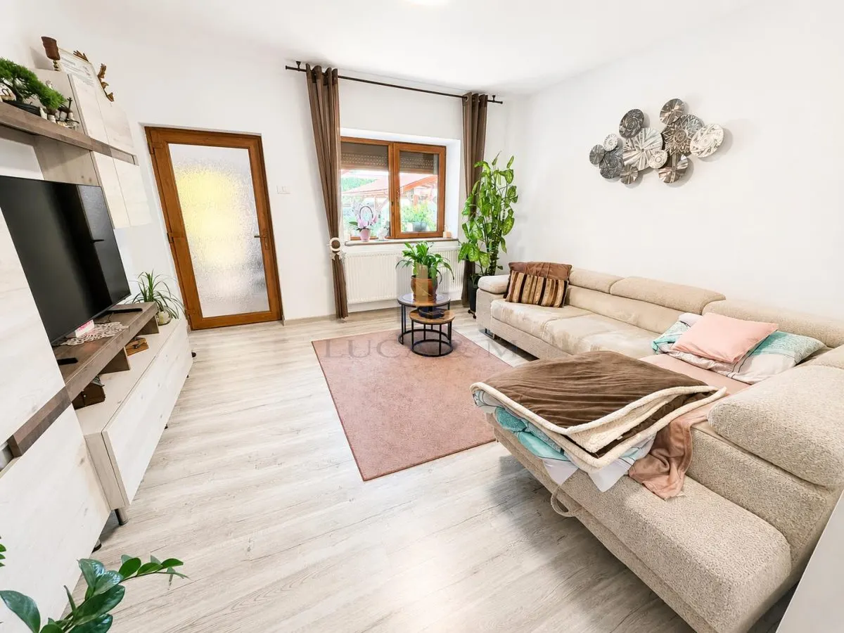 Maison Individuelle avec Terrain de 1.480 m² à Dumbravita - foto 2