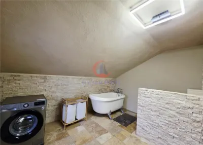 Villa, Cerneteaz, Terrain Généreux, Maison d'Hôtes, Cave, Garage - foto 19