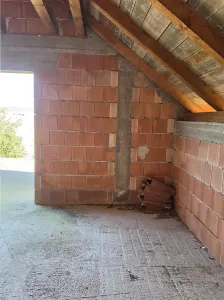Maison Rez-de-chaussée et Premier Étage en Brut, Recaş - foto 13