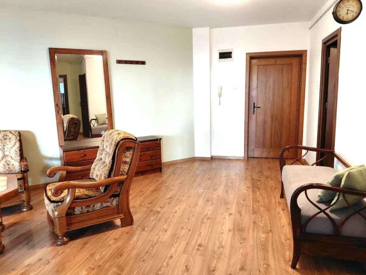 Appartement 3 Chambres, Immeuble Neuf avec Ascenseur et Parking, Baia Mare Centre-Ville - foto 3