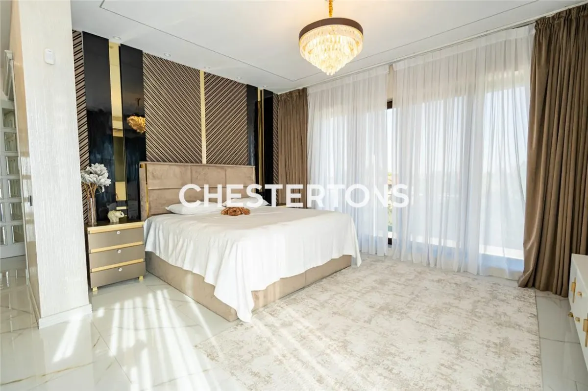 Villa for Sale in Otopeni, P+2E, 509 sqm Plot with Swimming Pool - foto 12