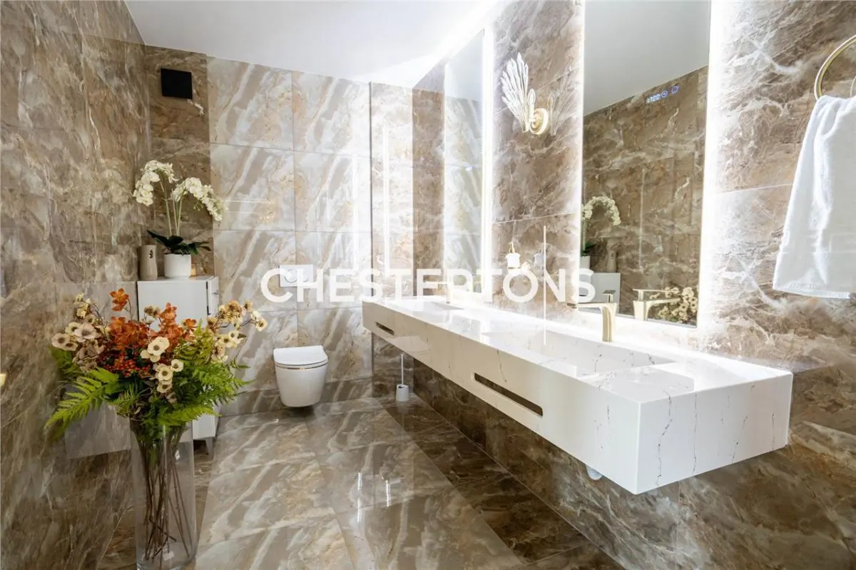 Villa for Sale in Otopeni, P+2E, 509 sqm Plot with Swimming Pool - foto 18