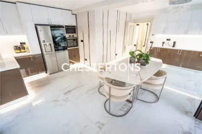 Villa for Sale in Otopeni, P+2E, 509 sqm Plot with Swimming Pool - foto 10