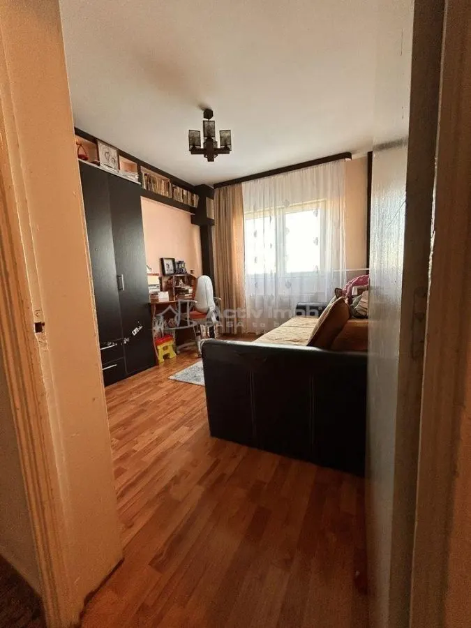 3-Bedroom Separated Layout Apartment - Viorele, Timpuri Noi - foto 2
