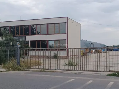 Halle Industrielle et Complexe de Bureaux à Vendre, Bragadiru - foto 5